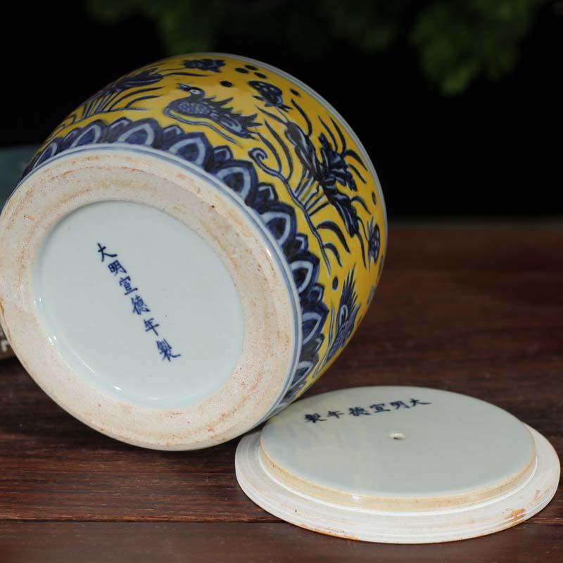 Jingdezhen dragon yellow porcelain guo guo porcelain pot bottom cricket cricket as cans of a kind of field cricket as cans