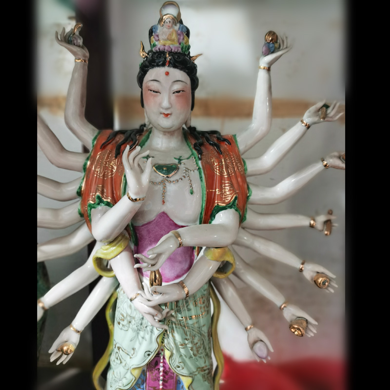 Jingdezhen hand - made famille rose porcelain of guanyin stereoscopic porcelain like temple of guanyin temple furnishing articles like 60