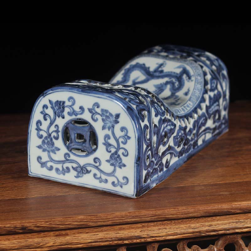 Jingdezhen hand - made elegant high - grade ceramic pillow imitation of blue and white porcelain up green porcelain pillows