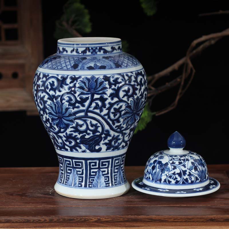 Hand made blue and white porcelain, cover pot large fine ceramic storage tank general pot general handwritten text