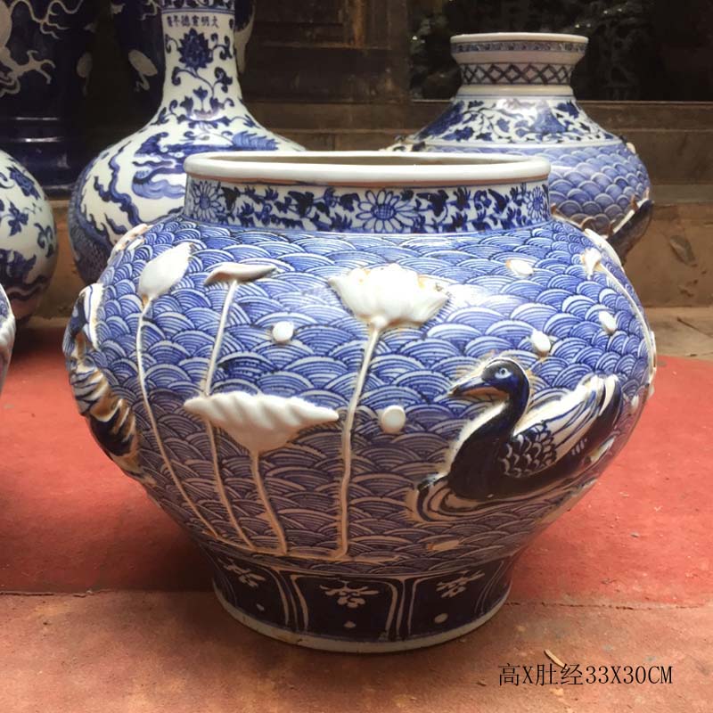 Jingdezhen water - wave imitation yuan colorful porcelain jar fill color porcelain imitation yuanta ancient pot of three wang zhaojun