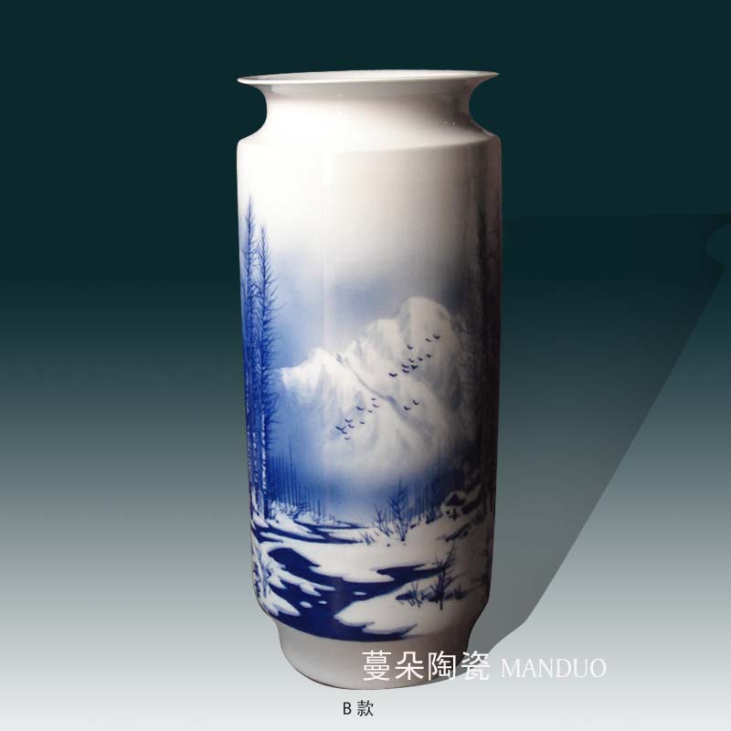 Jingdezhen blue and white snow hand - made vases, high - end display 40-50 high idea gourd bottle landscape artistic conception elegant vase