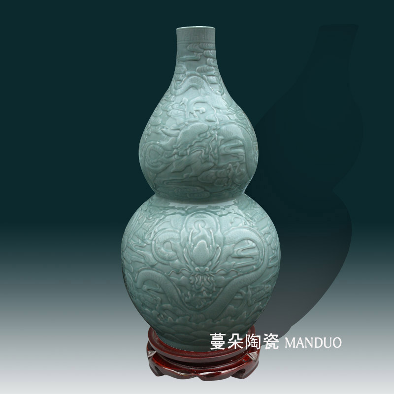 High - grade refined celadon vase landing carved dragon gourd vase of jingdezhen relief elegant bottle gourd