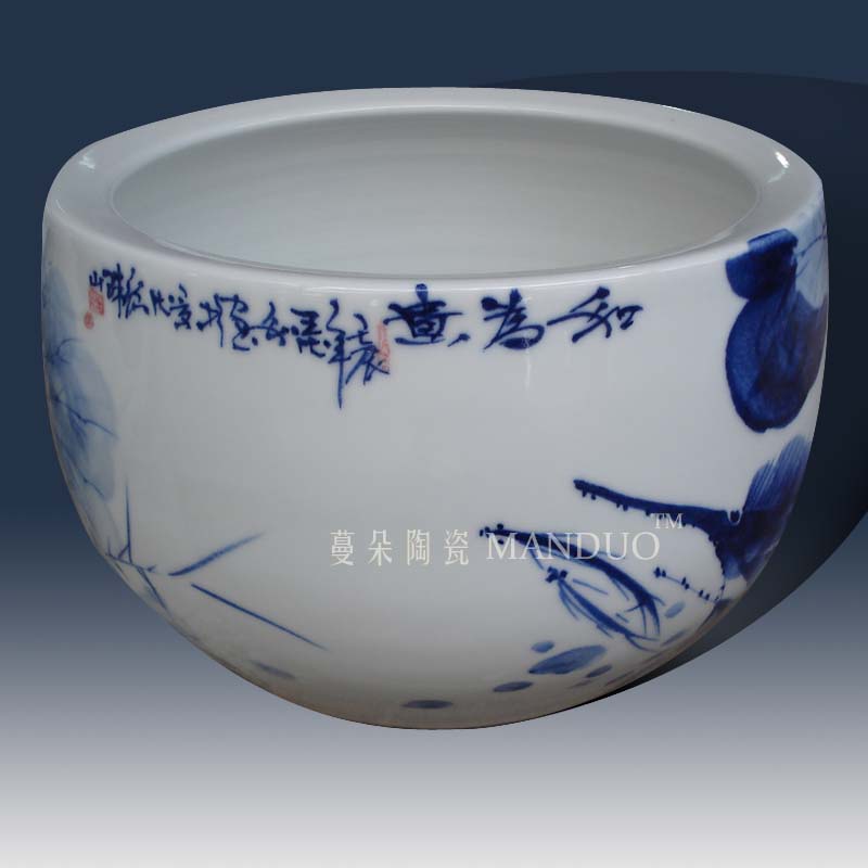 Jingdezhen blue and white lotus writing brush washer hand - made lotus goldfish turtle fashion beautiful ceramic writing brush washer from cylinder