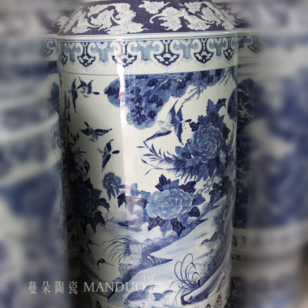 Jingdezhen blue and white peony hand - made 1.65 meters high landing big vase villa hall hall display vase