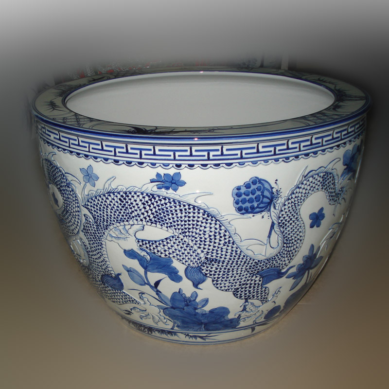 Blue and white hand in extremely good fortune large aquariums art of jingdezhen VAT aquarium embossed lotus temple
