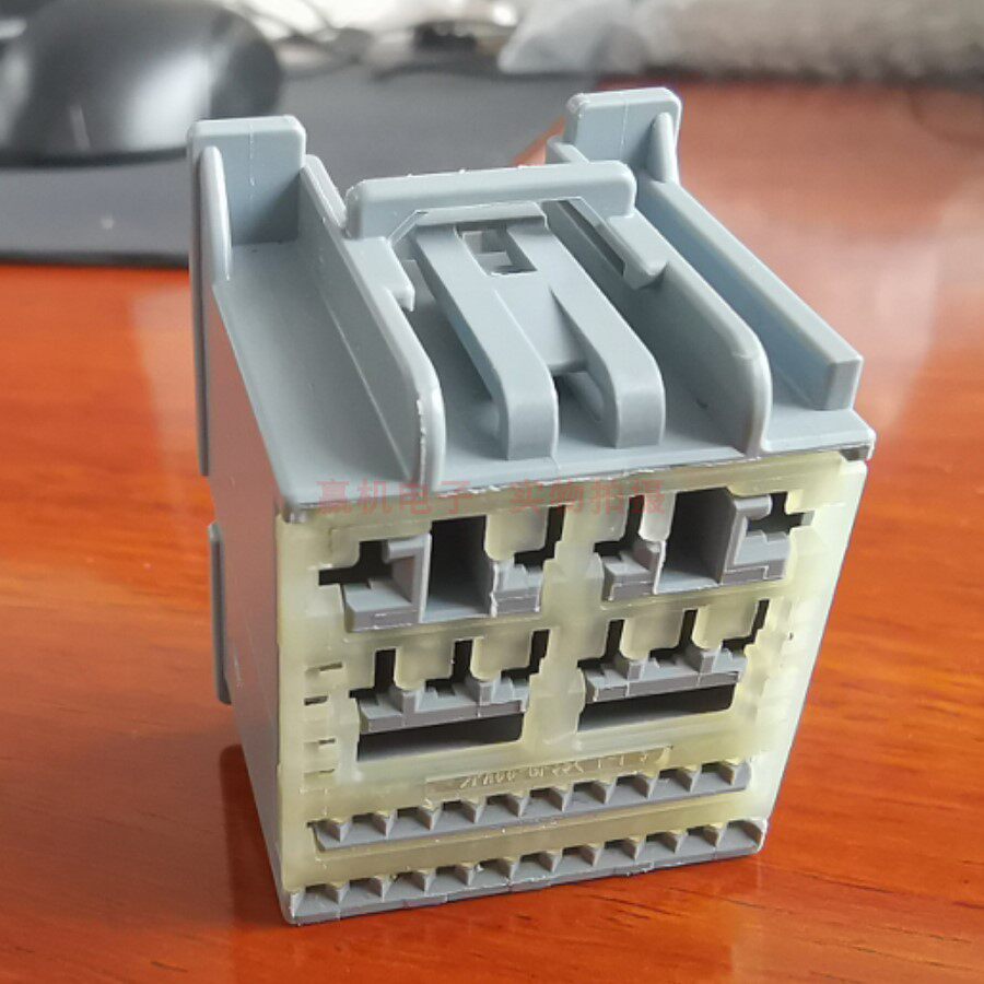 1-1924727-4 33012-3001 7114-4100-02 is suitable for 19-21 Fox audio single