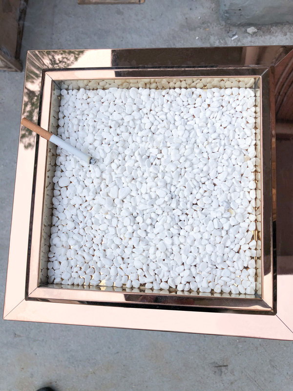 1.5kg Ashtray White Stones Smoke Extinguisher Sand Smoke Extinguisher Stone Landscaping White Sand Trash Can Smoke Ash Sand Quartz Sand Coarse Sand