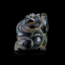 Naxis collection of Han Dynasty style bronze bear ornaments antique collection