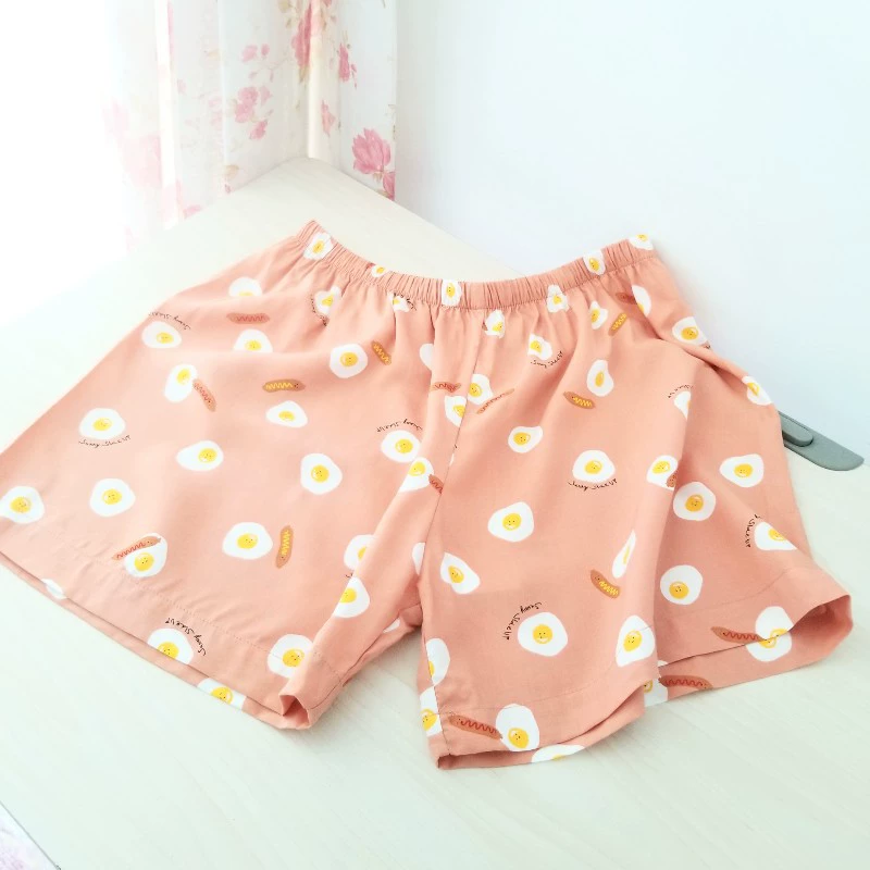 Hàn Quốc Dongdaemun mua sắm đồ ngủ của phụ nữ mùa hè rayon mỏng phần mát và mịn quần short ba điểm trái anh đào dễ thương - Quần tây