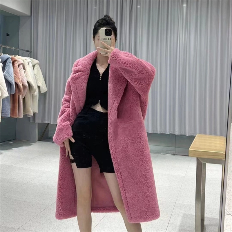 Fashionable m Brand Sheepskin Coat for Women, Lamb Fur Integrated Mid-Length Fur Coat with a Turn-Down Collar, Warm Fur Jacket