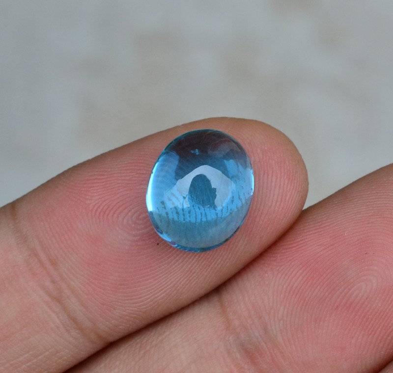 Natural Swiss Blue Egg Surface Topaz Bare Stone 10*12 mm Crystal Clear 7 Carat Super Value Special Offer Natural Swiss Blue Egg Surface Topaz Bare Stone 10*12 mm Crystal Clear 7 Carat Super Value Special Offer