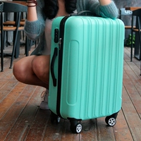 Зеленые модные полосы