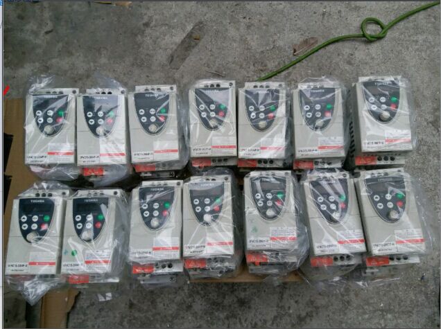 VFNC1S-2004P-W (3) secondhand Toshiba frequency converter in good color