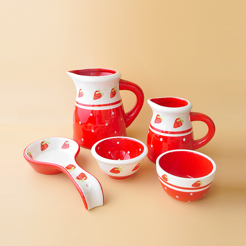 slx forest bear export summer strawberry series ceramic cutlery bowls hand-painted little fresh water rising vase large spoonful dish