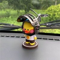 Розовый, с драгоценным камнем