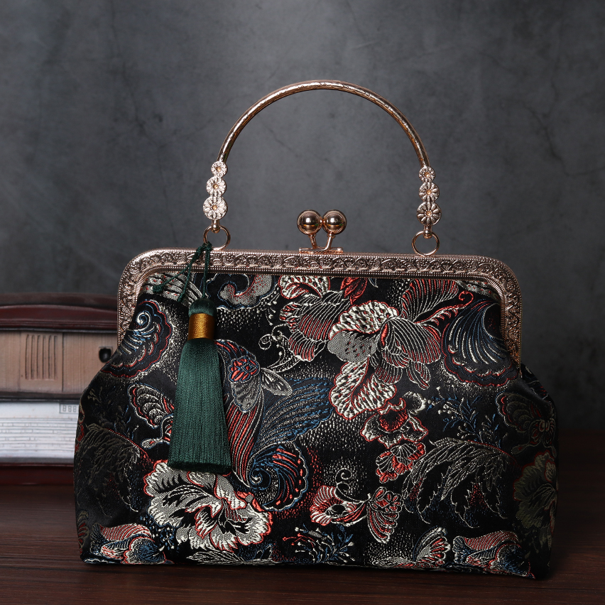 Silk brocade forging retro handbag special gift with cheongsam mouth gold bag New Year's Eve to send elder women's bag