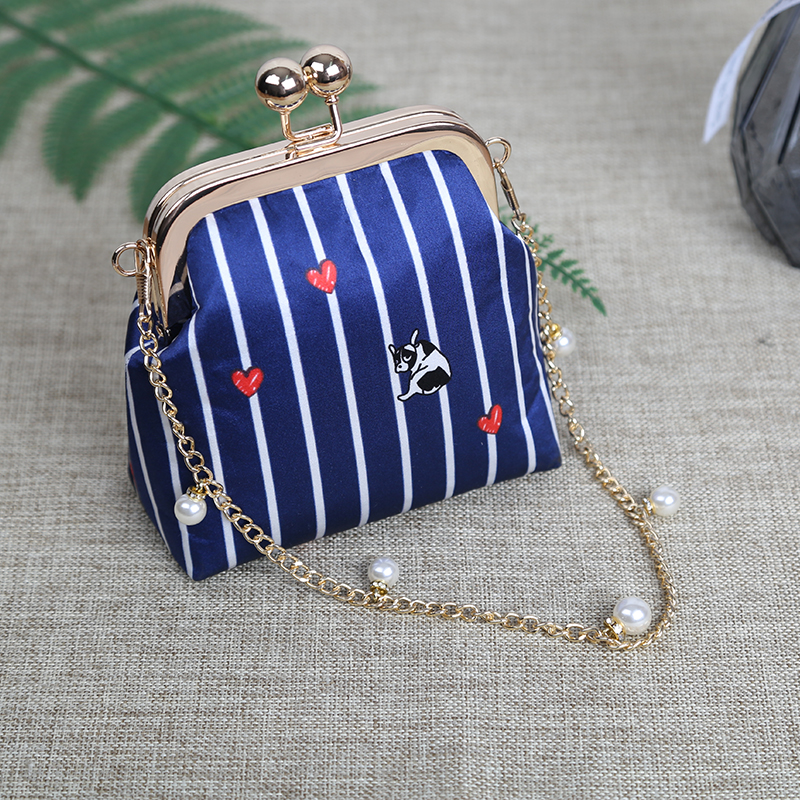 Crossbody bag women's 2022 spring style net red small bag women's cute vintage feeling girl Mori dress silk personality