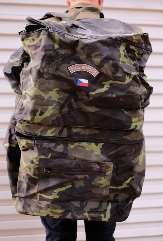 New Czech Military version 95 leaf camouflage shoulder bag moving bag