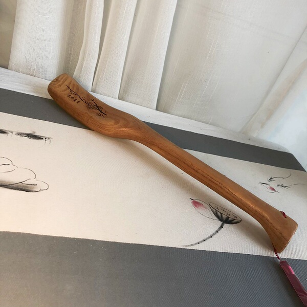 Massage Stick for Meridian Tapping and Acupoint Massage, Handheld Wooden Stick for Meridian Tapping on Calves, Neck, and Shoulders