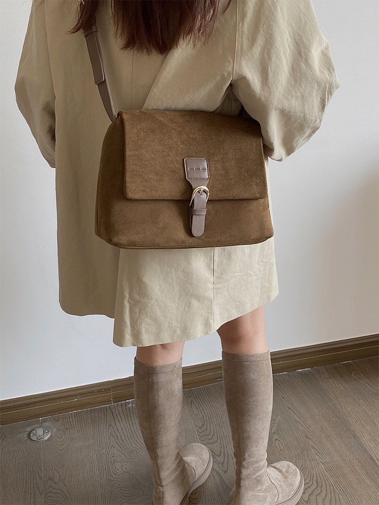 Damen Samt Schultertasche Im College Style Für Die Schulter_voghion.com