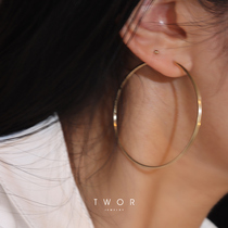 TWOR Classic return to the United States imported 14K gold preservation color retro simple big earring shop owner to keep