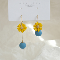 Yellow flower earrings 2021 New Tide summer petal daisy earrings Super fairy long earrings show small face