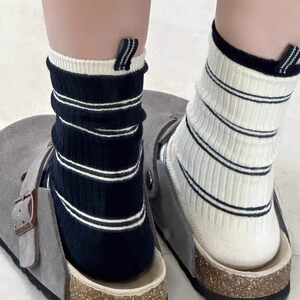 Black and White Striped Socks for Women, Mid-Calf, Summer Thin Style, Japanese Double-Needle Fabric Label, Long Socks, Student Sports Seamless Slouch Socks