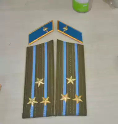 Former Soviet Union M69 regulations VDV airborne colonel, captain, officer, epaulettes