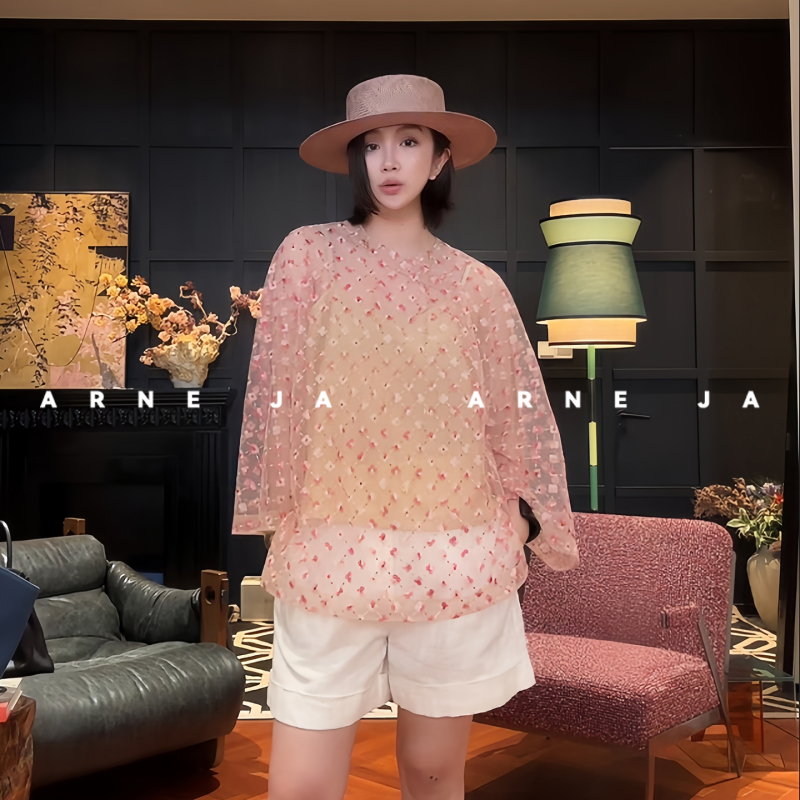 「Arne Ja」See-Through Aesthetic Lace Floral Positioning Embroidery Top D63Ss1013 「Arne Ja」See-Through Aesthetic Lace Floral Positioning Embroidery Top D63Ss1013