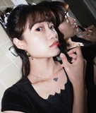 Сюй Менгджи та же модель ~ Корейский дизайнерский бренд 22 Весенний качели Корейскую версию Love Mini Penden Collece