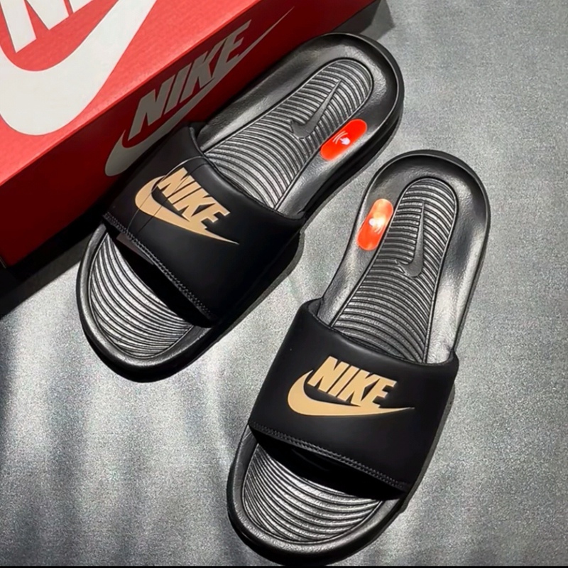 Authentic Nike New Men's Lightweight Casual Black Beach Slippers Cn9675-006