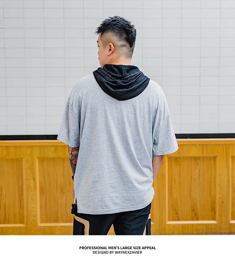 Wayne Xavier cộng với phân bón XL nam mùa hè thương hiệu thủy triều giản dị in áo thun ngắn tay trùm đầu 5835 - Áo phông ngắn áo thun burberry