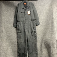 Темно-серо-мульти-кармановый рисунок персонажа