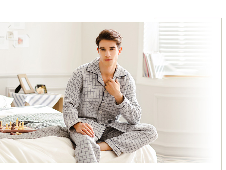 Fen Teng mùa thu và mùa đông đồ ngủ mới nam thanh niên màu rắn dệt kim cotton sandwich mỏng quilted cardigan dài tay phù hợp với dịch vụ nhà bộ mặc nhà big size
