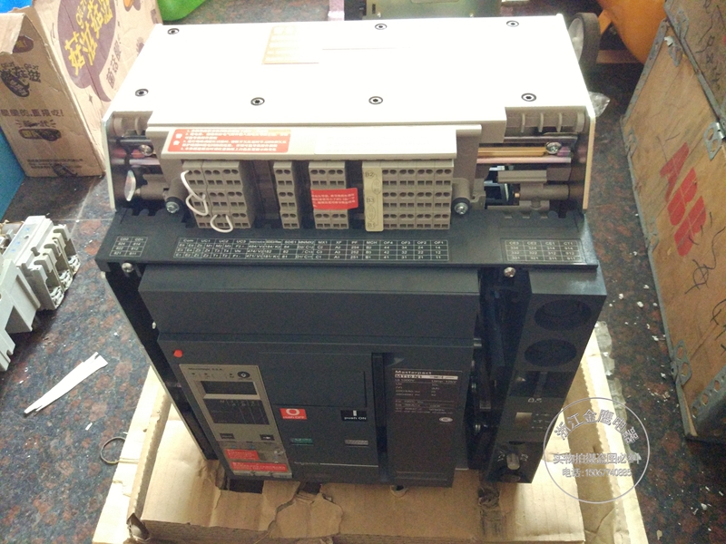 The original frame MT06N1 MT10N1 MT12N1 MT16N1 drawer type circuit breaker 3P1000A