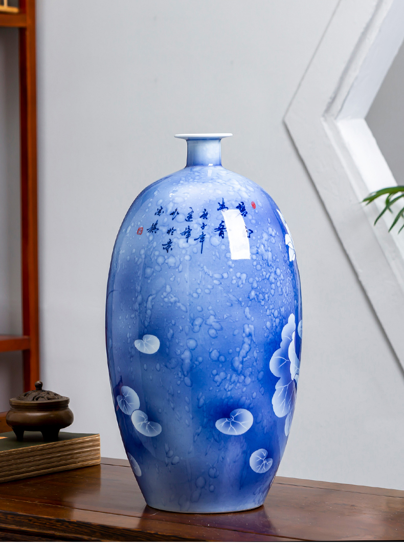 Jingdezhen ceramic hand - made vases Chinese flower arranging the sitting room of blue and white porcelain arts and crafts porcelain home decoration furnishing articles