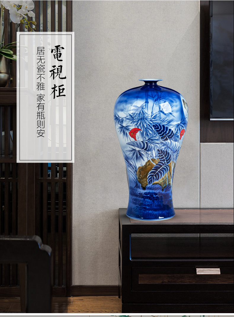 Jingdezhen blue and white porcelain vase prosperous shot auspicious ceramics hand - made mei bottles of large - sized high Chinese office furnishing articles