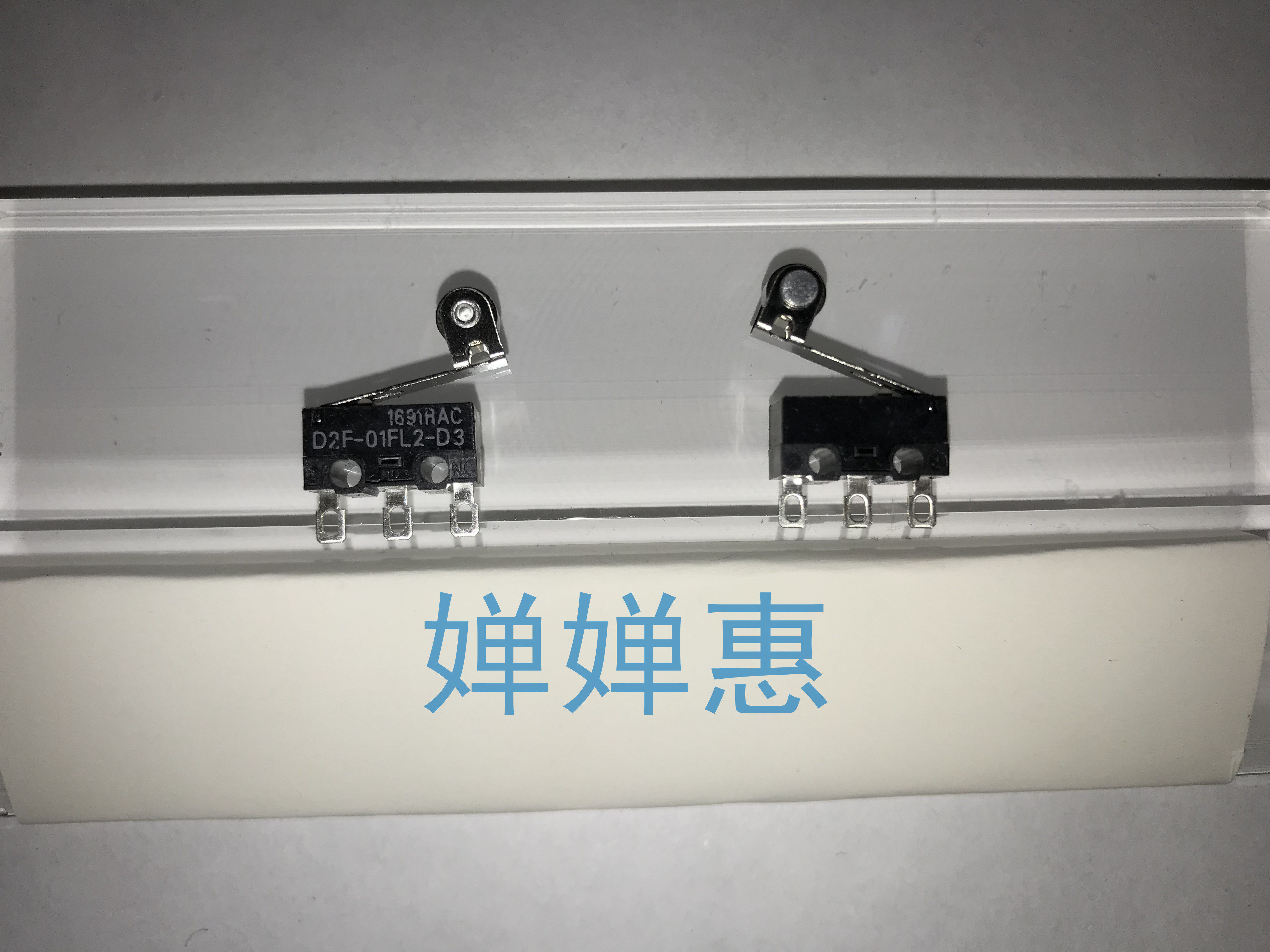 D2F-01FL2-D3 Omlong small micro-motion small switch with wheels