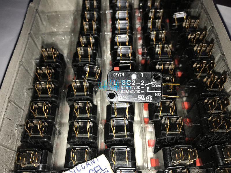 L-3c2-2 Omulon micro switch OMRON button Indonesia origin always open