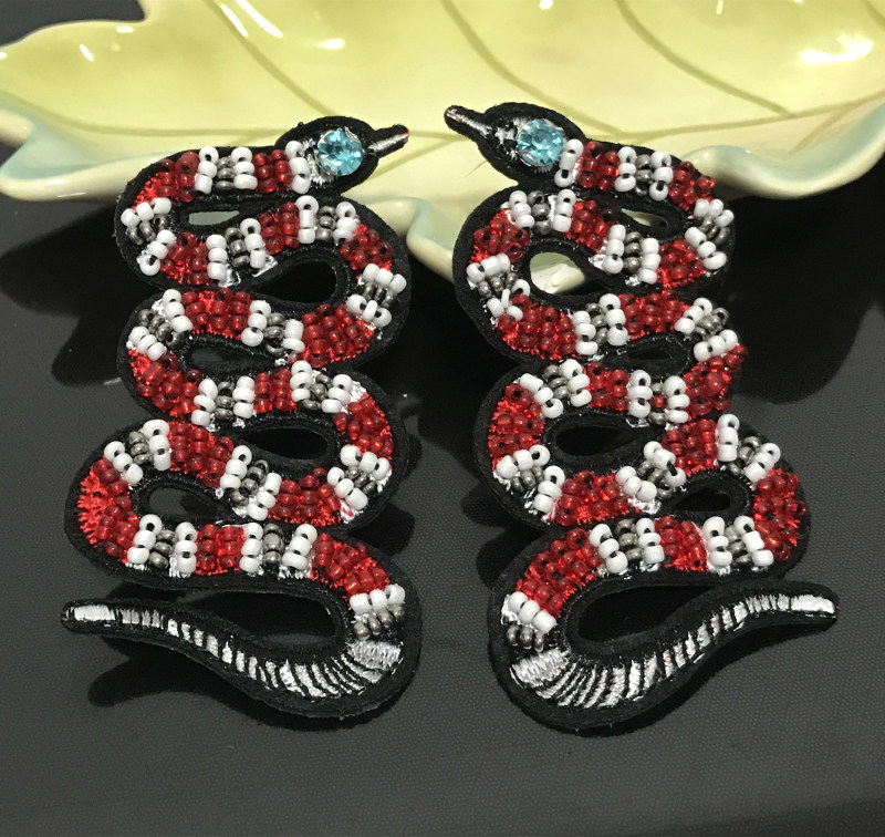 Embroidery soles hand pearl snake clothesShoes decorative patch patch DIY accessories for snakes