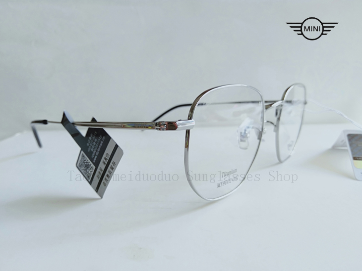 Bộ nhớ chính hãng BMW MINI bộ nhớ khung titan cận thị M59002 với đèn bảo mật - Kính kính rayban nữ