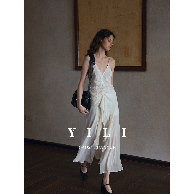 Yili/ "Wait for Your Tenderness" Irregular V-Neck Strap Midi Skirt Vacation Inner Layer Fairy Dress Long Skirt Yili/ "Wait for Your Tenderness" Irregular V-Neck Strap Midi Skirt Vacation Inner Layer Fairy Dress Long Skirt