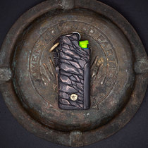 Original disposable lighter cover atmosphere thick and heavy personality Lighter Cover Birthday small crowdEDC to play