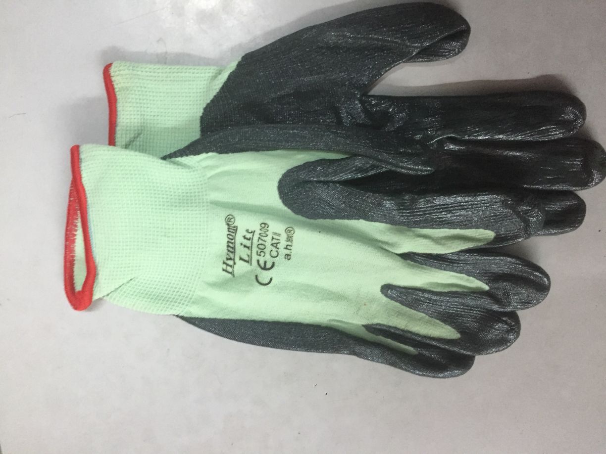 Oil - resistant gloves imported Japanese brand protective work oil - resistant cutting factory site building gloves