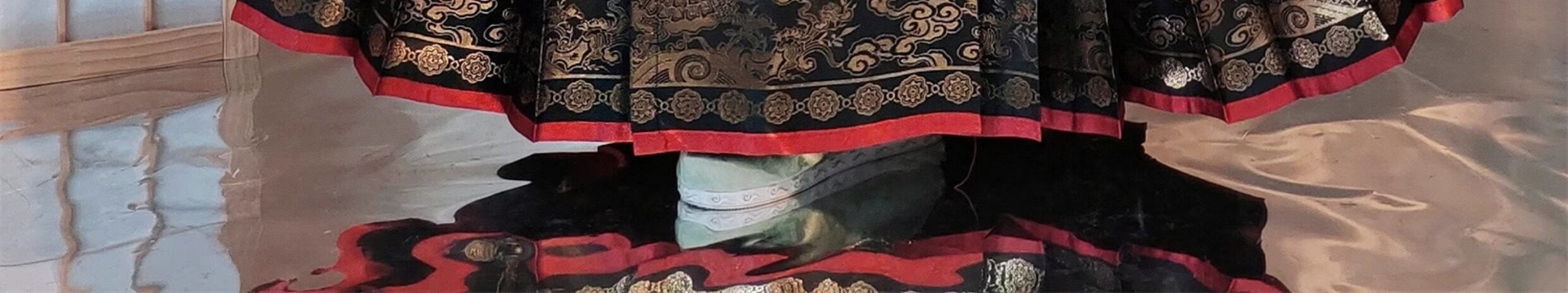 Китайцы одежда наборы 南山韵味富贵同春交领琵琶袖短袄马面裙织金纱明制套装现货春款女