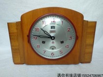 The old - fashioned nostalgia clock is the alarm of Shanghai three or five plate double calendar machinery for 70 years