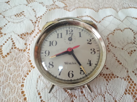 Rare early production of Westclox alarm clock mechanical winding old noisy wall clock nostalgic vintage associated diamond flying pigeon
