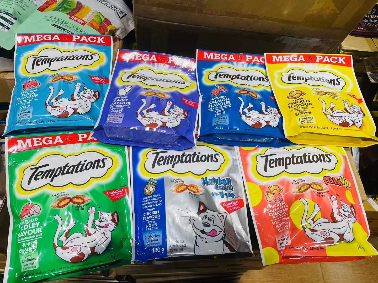 Spot HK purchases Canadian Whiskas Welcome cat snack chicken cookies with a multi-flavor 180g