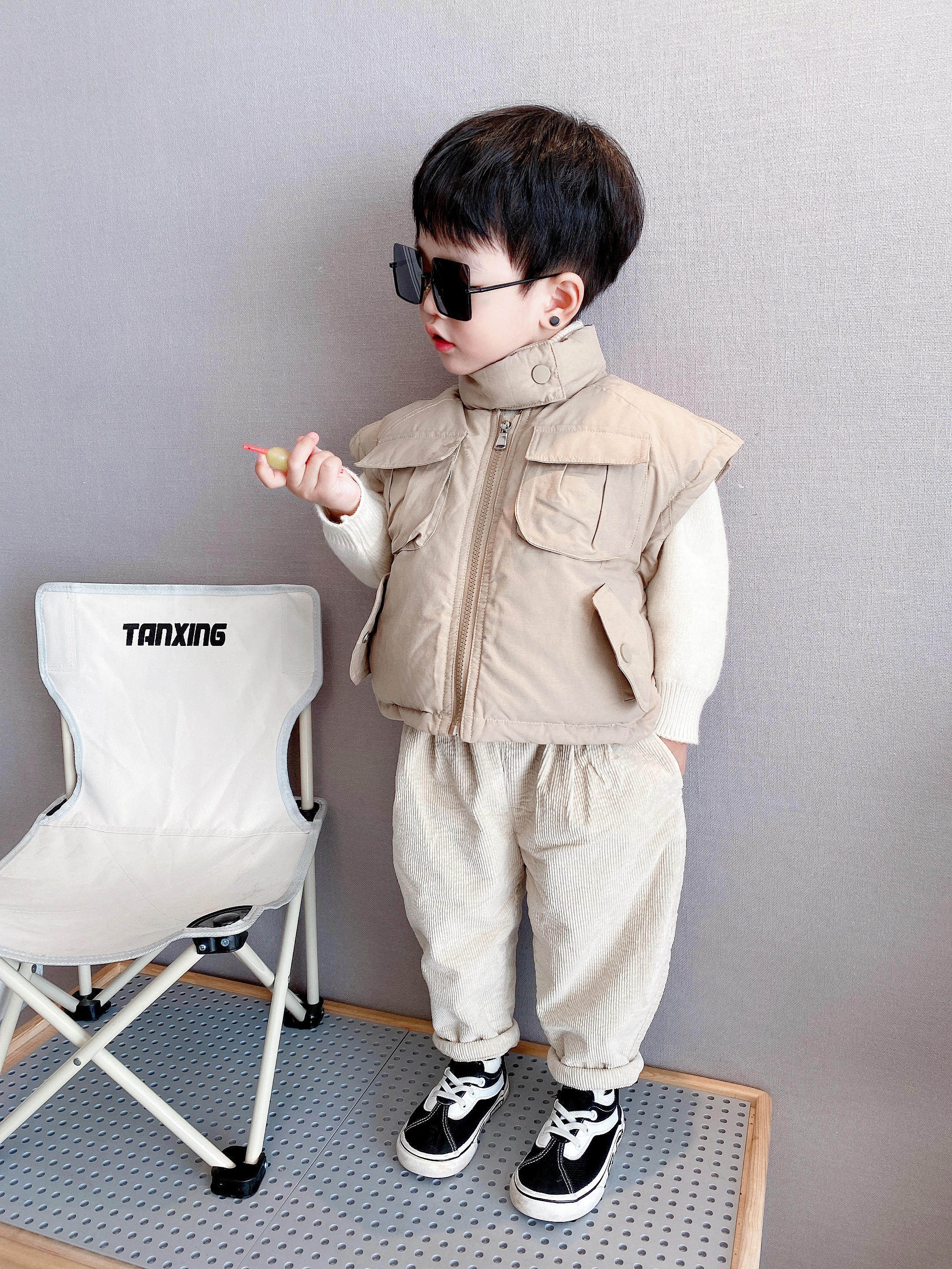 (Thickened cotton vest) Children's autumn and winter warm and thick personality Western style vest
